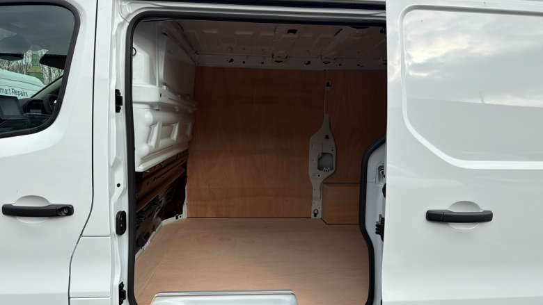 Renault Trafic Swb Diesel SL30 Blue dCi 150 Advance [Safety] Van EAG9